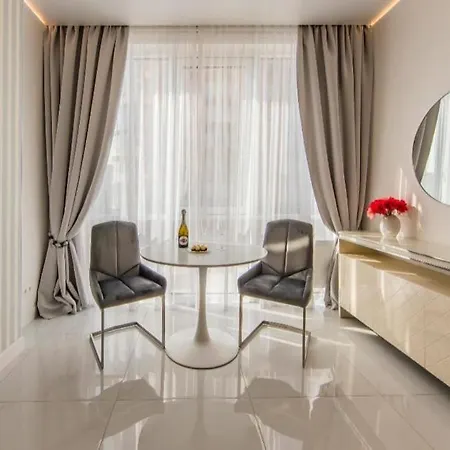 קייב 1 Room 50M2 Center Of Obolon Near River Side. Smart Plaza מראה חיצוני תמונה