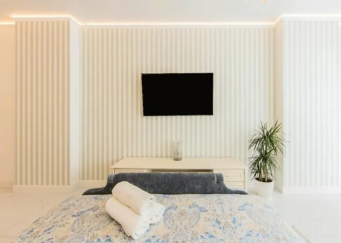 1 Room 50M2 Center Of Obolon Near River Side. Smart Plaza